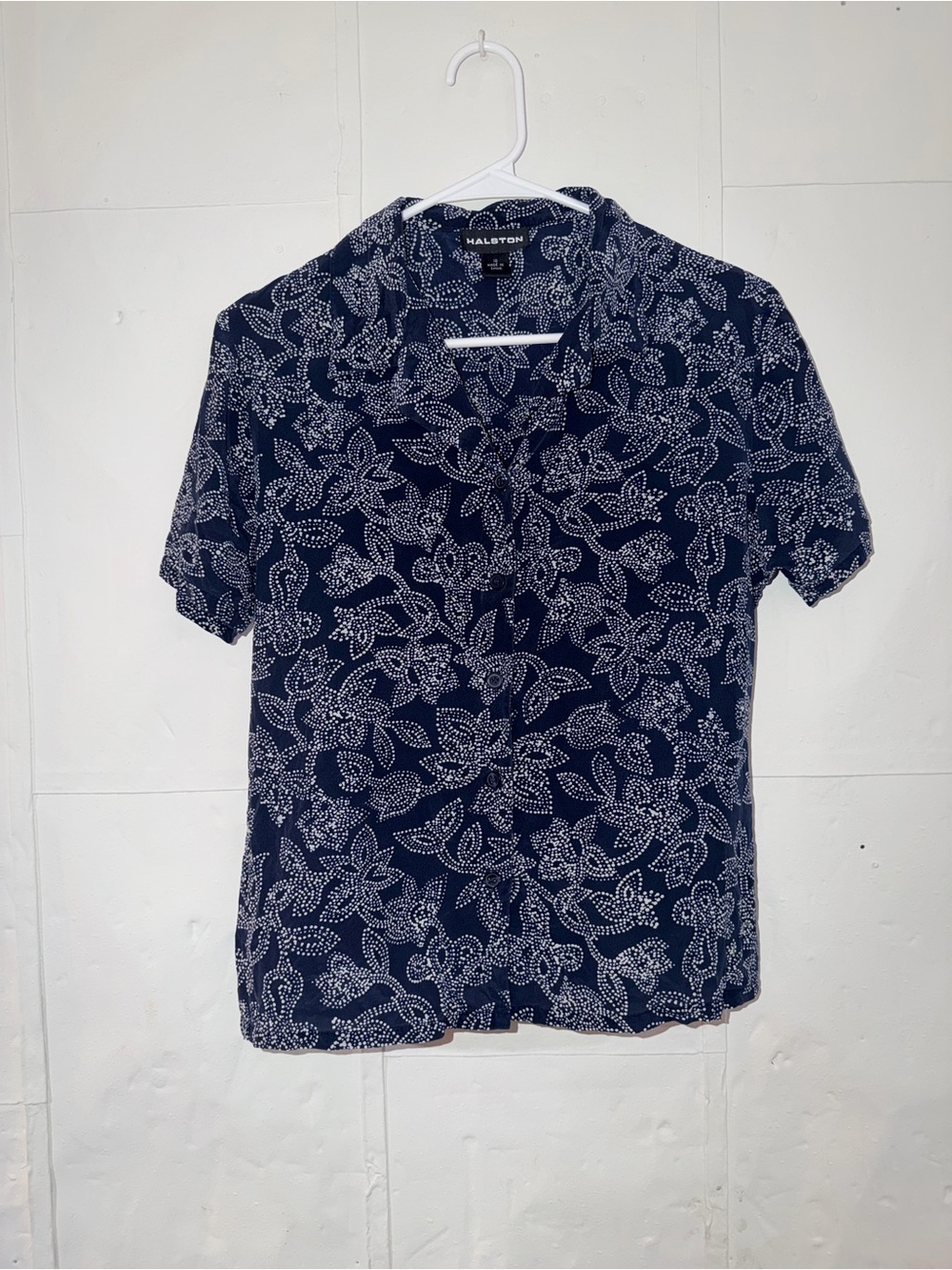 Halston 100% silk size 10 Navy and White Floral Dot Button-Down Shirt